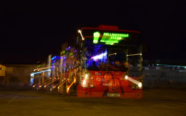 Budějovicemi projede halloweenský autobus. Nejlepší maska vyhraje tablet