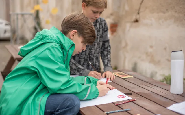 Století proletělo i budějckou montessori školou. Děti zaujaly bony