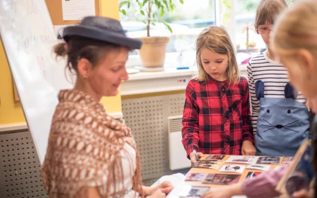 Století proletělo i budějckou montessori školou. Děti zaujaly bony