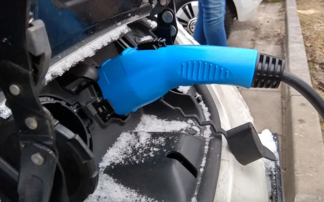 U Globusu ode dneška funguje první dobíječka pro elektromobily v Budějcích