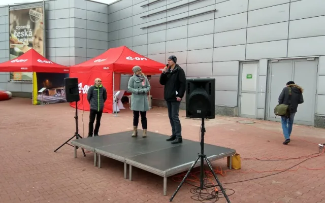 U Globusu ode dneška funguje první dobíječka pro elektromobily v Budějcích
