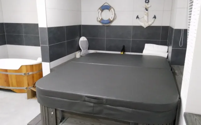 Rodinný wellness Salon King nabídne unikátní solnou finskou saunu i větší solnou jeskyni