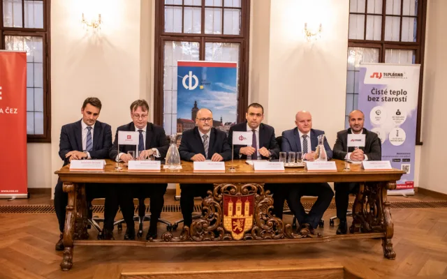 Smlouva je podepsaná. Teplo do Budějc bude posílat Temelín, stavba horkovodu začne na jaře