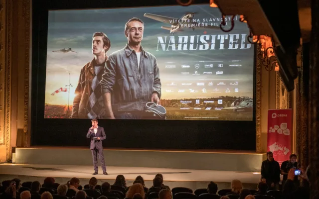 Film Narušitel se chystá do kin, na premiéru přišly největší hvězdy českého hereckého nebe.