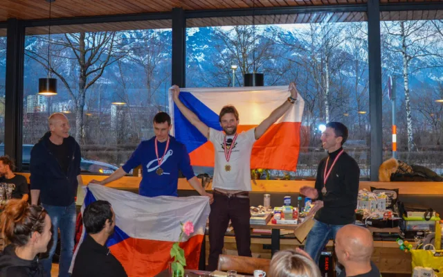 Radek Dvořák na stupni vítězů