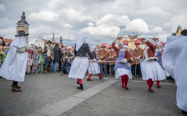 Budějckým náměstím prošel masopustní průvod