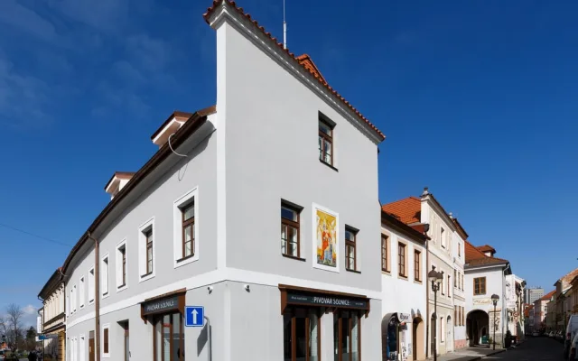 Po dvou letech rekonstrukce se v pátek 29. března otevře restaurace a pivovar Solnice