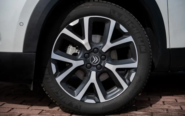 Reprezentativní a komfortní. Citroën C5 Aircross strčí do kapsy ne jedno SUV