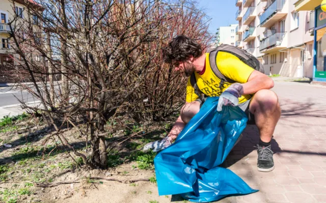 Trash Hero dělá města hezčí. Ruku k dílu přidá i Drbna