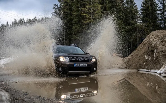 SUV nebylo nikdy dostupnější. Duster obstál na jihočeských silnicích i v rumunských horách.