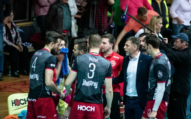 Tři tisíce fanoušků hnaly Jihostroj za titulem. Volejbalisté po dvou letech vrátili titul na domácí půdu