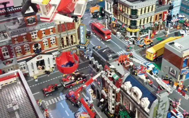 Lego míří do Jihočeského muzea. Zajděte na výstavu Svět kostiček