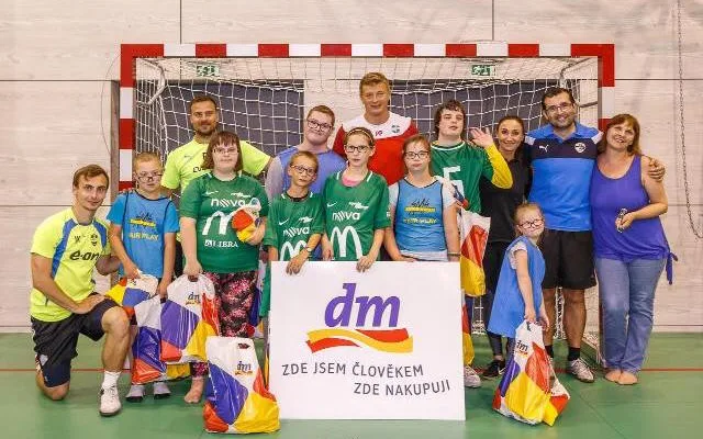 Benefici pro děti s Downovým syndromem podpoří dražba dresů