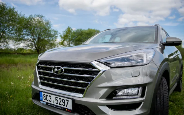 Partner na služební cesty i na rodinou dovolenou. Tucson se během patnácti let změnil v elegána