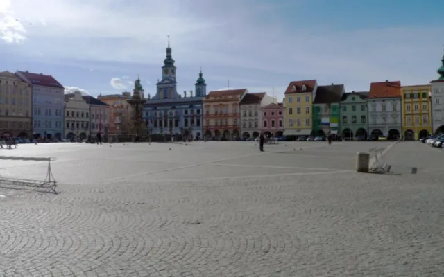Náměstí původně.