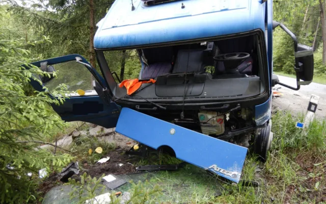 V Plané se stala vážná dopravné nehoda. Na místo letěl vrtulník