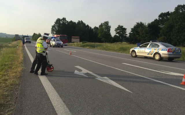 Černé úterý na jihočeských silnicích. Na Strakonicku zemřel motorká