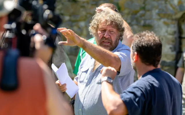 Na Helfenburku padla poslední klapka. Natáčení pohádky Zakleté pírko jde do finále