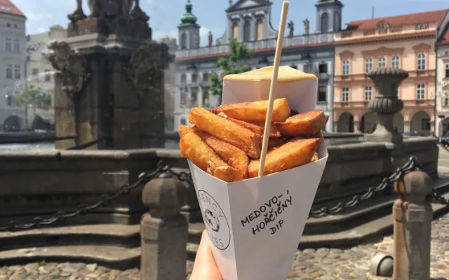 Hranolky, které v Budějcích chyběly. Znáte Faency Fries?