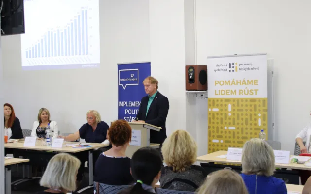 Staňte se první oceněnou společností přátelskou k zaměstnávání osob 55+