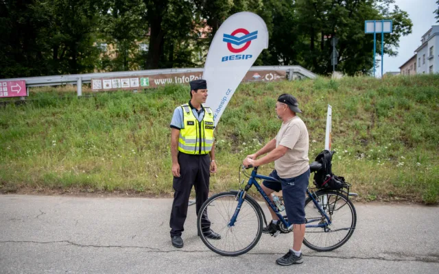 Policisté v Budějcích se dnes zaměřili na cyklisty a jejich bezpečnost