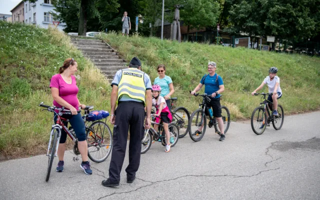 Policisté v Budějcích se dnes zaměřili na cyklisty a jejich bezpečnost