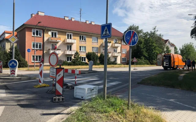 Propadlá silnice