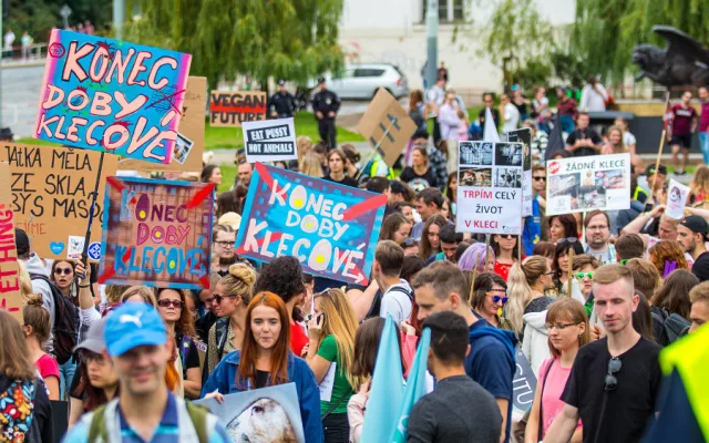 FOTO, VIDEO: Kočka, pes i kráva, mají svoje práva! Volali lidé v rámci pochodu za práva zvířat