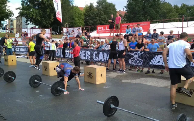 Městská policie poměřila své síly s ochrankou prezidenta i armádou