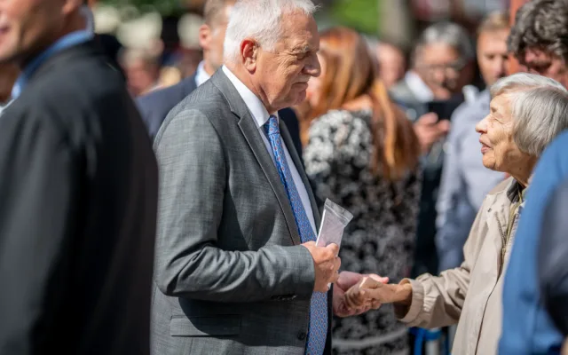 Na zahájení dorazil i Václav Klaus.