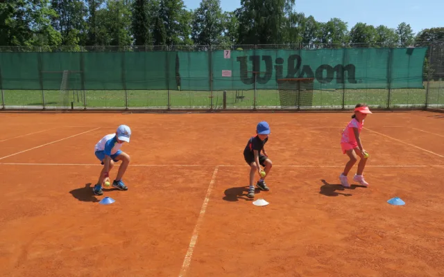 Budějcký tenisový klub LTC Tonstav – Service pořádá 3. září od 17 hodin nábor pro nejmenší zájemce.