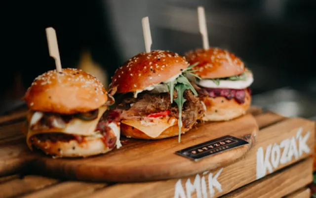 Burgery přijedou v září do Budějc, chybět nebude ani soutěž pro jedlíky