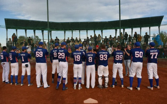 Softbalisté Ledenic vyhráli poprvé v historii českou extraligu.