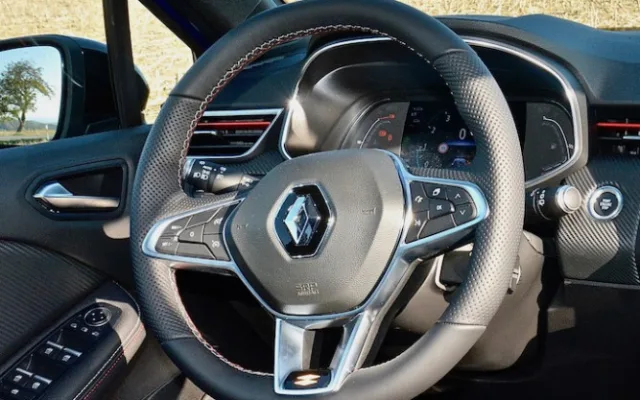 Kompaktní i svižné. Pátá generace Renaultu Clio osloví i sportovně naladěné zájemce.