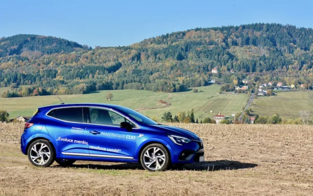 Kompaktní i svižné. Pátá generace Renaultu Clio osloví i sportovně naladěné zájemce.