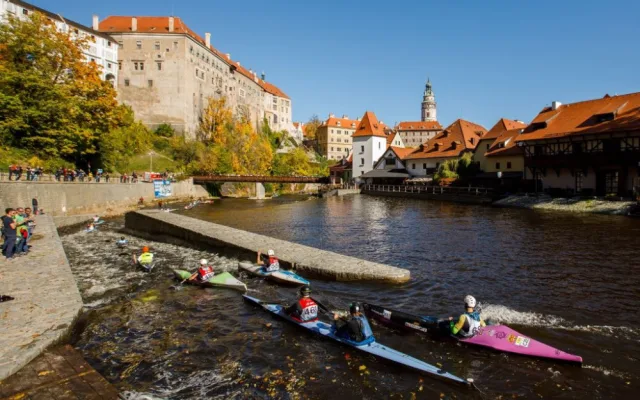 Krumlovského vodáckého maratonu se zúčastnilo 1 500 závodníků