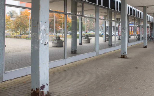 Město odstraní přístřešky na Šumavě. Jsou v havarijním stavu