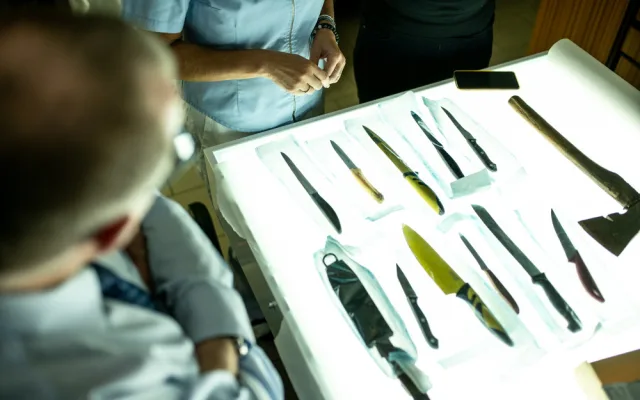 Den s policejní specialistkou biologie: Vražda dítěte zlomí i nejdrsnějšího chlapa