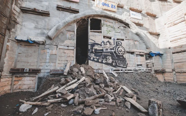 VIDEO: Skončila prorážka tunelu Deboreč, zkrátí se jízdní doba vlaků z Prahy na jih Čech