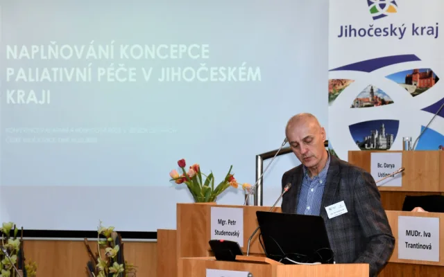 Na smrt nechceme být nikdo sám, říká hejtmanka Stráská