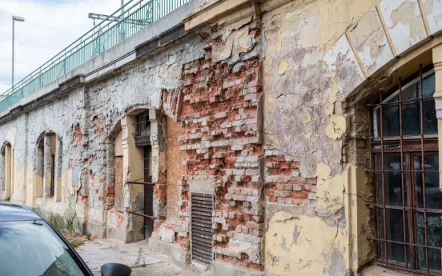 Rekonstrukce vlakového nádraží má být hotová na konci roku 2022. Vyjde na 689 milionů