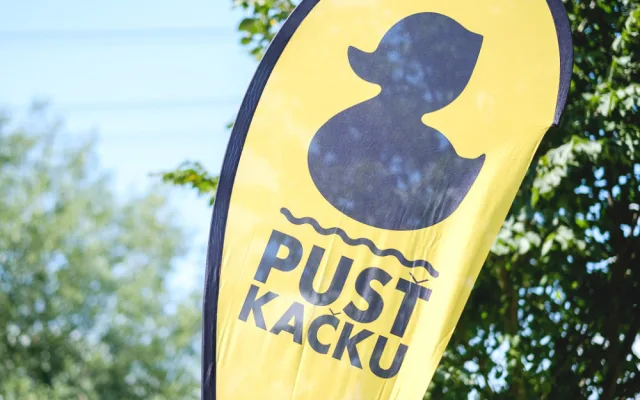 PUSŤ KAČKU: Na pomoc dětem se letos nezávodí, ale trénuje