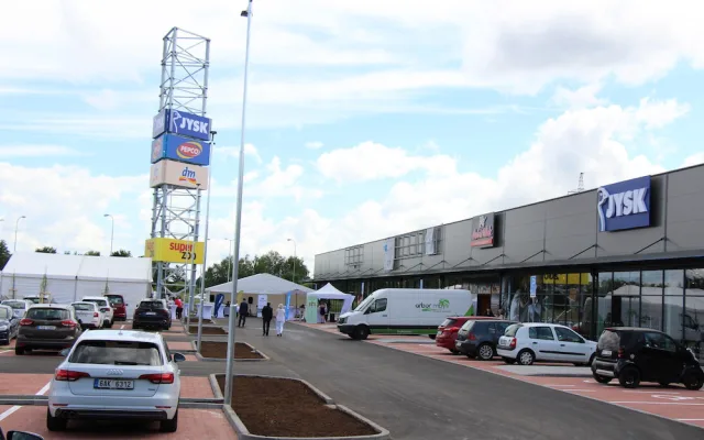 Očekávané nové obchodní centrum Retail park Okružní: V pondělí otevíráme