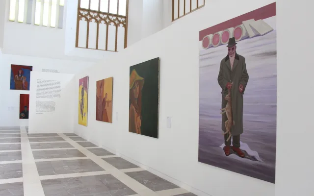 Kurátor Martin Dostál: Těší mě, že jsem mohl udělat výstavu Tomáše Císařovského ve slavné Zámecké jízdárně Alšovy jihočeské galerie