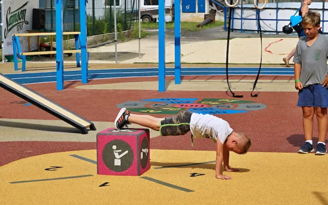 Na Pedagogu se nově otevřelo jedinečné multifunkční hřiště. Sportovat na něm může každý