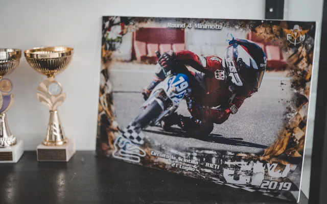 Zranění se nebojím, strach mám na závodech jen ze startu, říká mladý motocyklový závodník