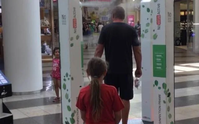 Jihočeši přišli s jedinečným řešením, jak snížit riziko přenosu virové nákazy a Nákupní centrum Géčko je u toho
