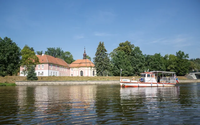 SOUTĚŽ: Letní romantika, na kterou nezapomenete? Plavby po Vltavě a Lužnici