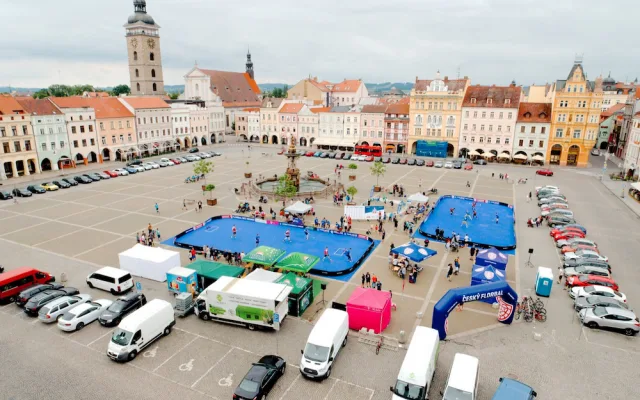 Náměstí v sobotu oživí Street Floorball League, celkem nastoupí 24 týmů