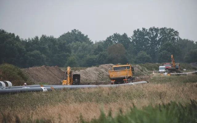 Stavba horkovodu z Temelína nabírá zpoždění. Po jeho dokončení se ušetří 80 tisíc tun hnědého uhlí ročně